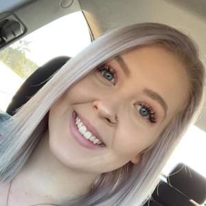 Meet your Posher, Jade